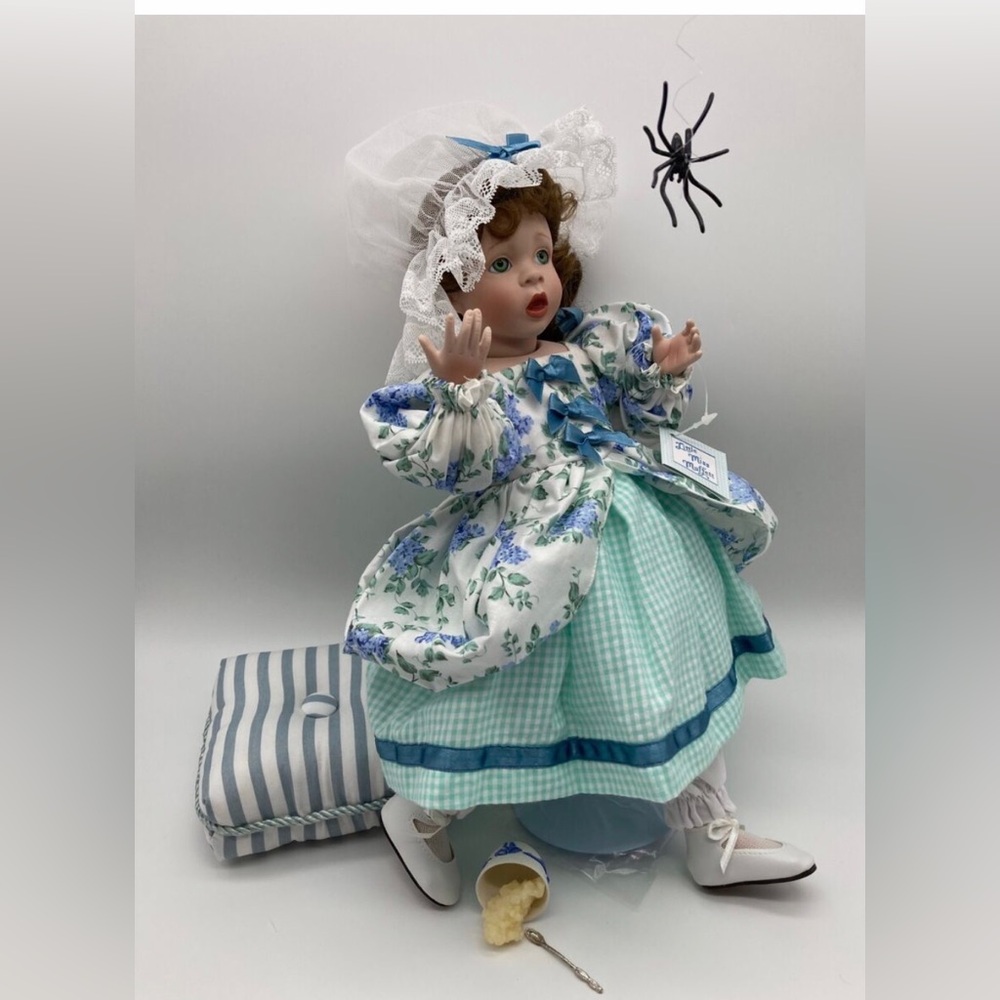New in Box 1994 Vintage Ashton Drake Little Miss Muffet Doll